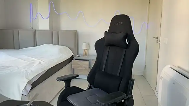 PrincesSsLilu's Live XXX Chat