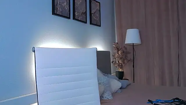 SofiaHill live XXX chat