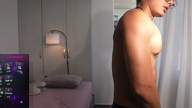 Paradise_boy__ Live XXX-chat