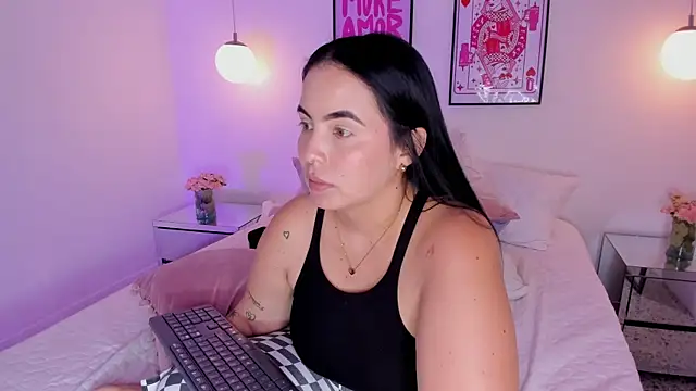 camilaa7's Live XXX Chat
