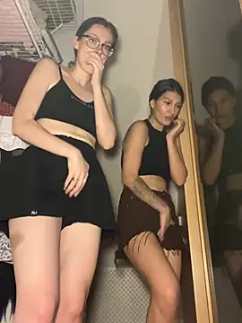 צ'אט XXX בשידור חי של RussianGirls_