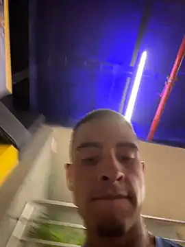 willclayy XXX чат на живо