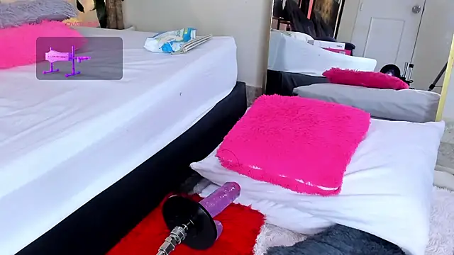 XXX chat uživo modela CandyRose__