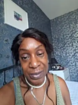 EbonyBlue-x Live XXX-Chat