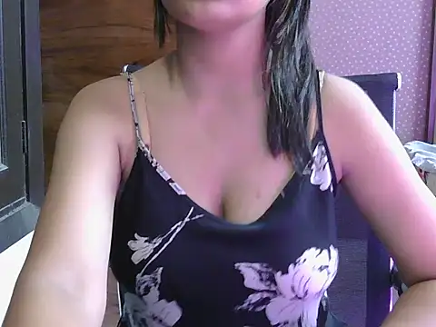 miss-riyaa Chat XXX live