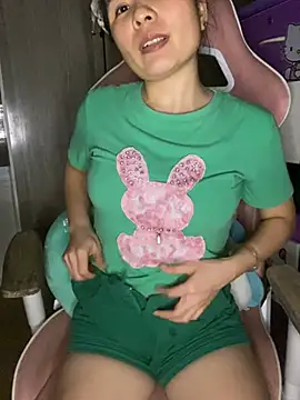 Ivy_Trix2's Live XXX Chat