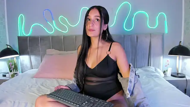 Annie_tish XXX чат на живо