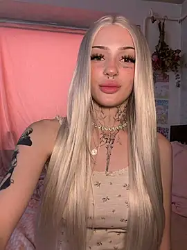 madelinexx's Live XXX Chat