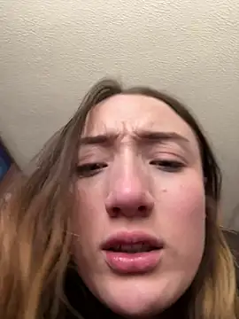 Онлайн чат XXX Valery_Salmons