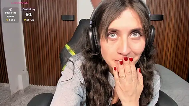 nina_daft Adlı Modelin Canlı XXX Sohbeti