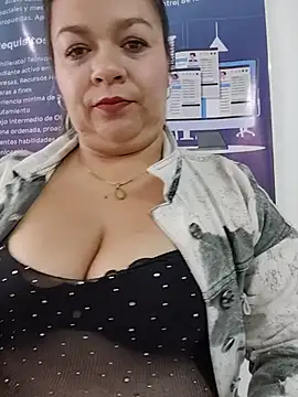 Charlott-1 Adlı Modelin Canlı XXX Sohbeti