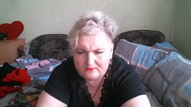 Lana555 Adlı Modelin Canlı XXX Sohbeti