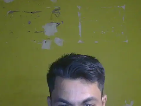 Stubborndesiboy XXX чат на живо