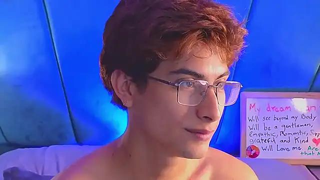 Aaron_Eze Adlı Modelin Canlı XXX Sohbeti