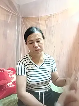 Chat XXX ao vivo de Chilly-wet