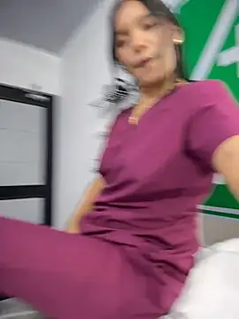 Chatroom XXX en direct de Kinky_DoctorX