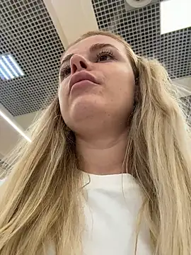 HarrietDart Chat XXX in diretta