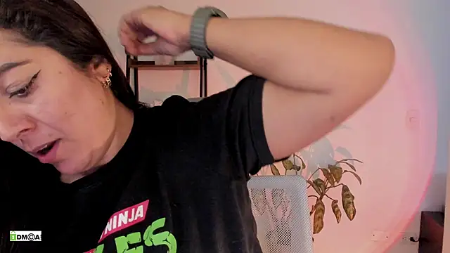 Chat XXX en directo de urcute_kitten