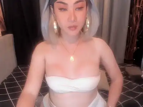 CassieBigCock webcam show