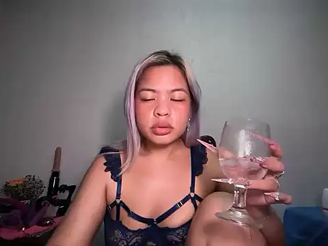 Tina_Slick Obrolan Langsung XXX