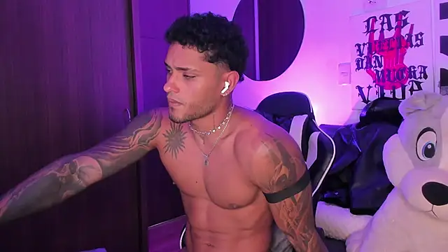 Онлайн чат XXX Alessandro_Vanni