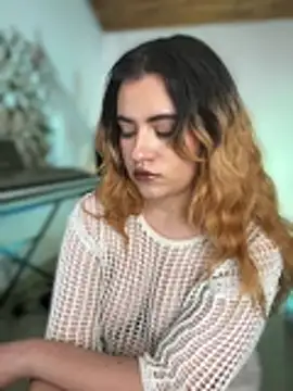 NikkiNix Adlı Modelin Canlı XXX Sohbeti