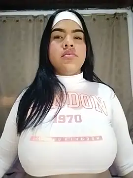 Онлайн чат XXX Bicky_25