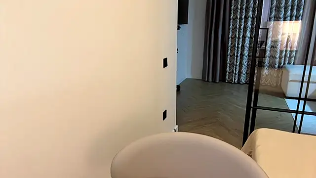 SupremeDividend live XXX chat