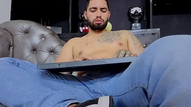 Czat XXX na żywo – matteosantos