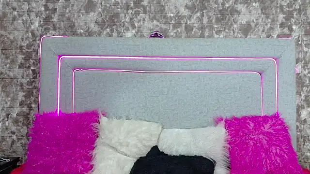 Naomimolie's Live XXX Chat