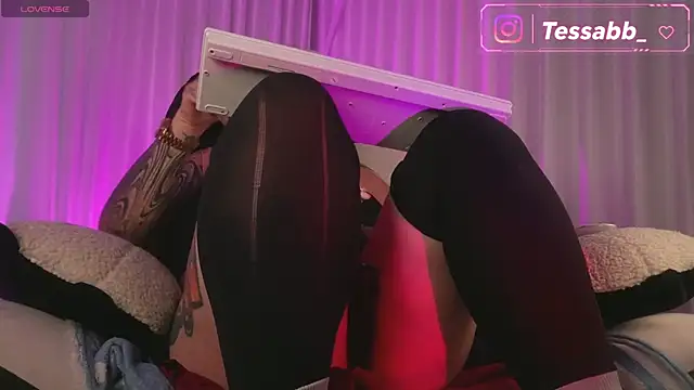 Tessa_ruxh's Live XXX Chat