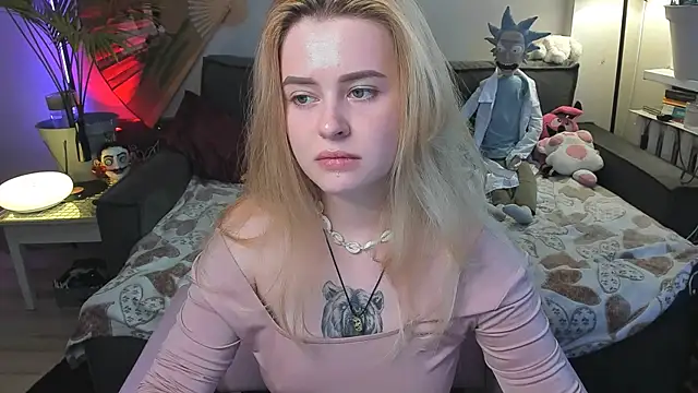 Alexa_Pirs Chat XXX in diretta