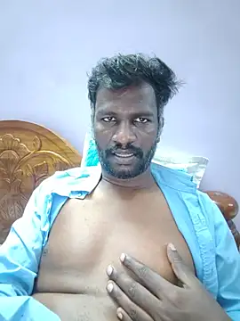 Paramkeerthi 即時 XXX 聊天