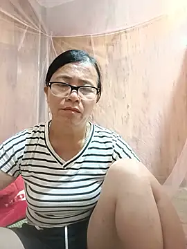 Chat XXX ao vivo de Chilly-wet