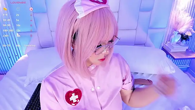 NanaOsaky's Live XXX Chat