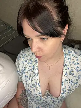 Poly_Nick Chat XXX live