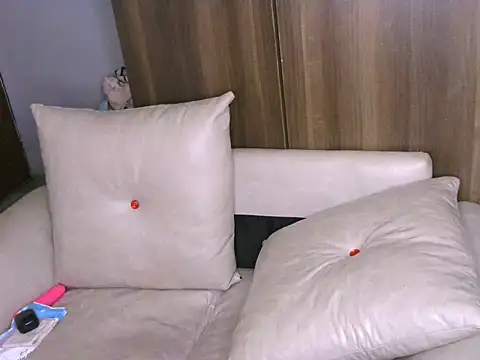Chat +18 de Bustycece ao vivo