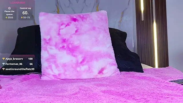 Czat XXX na żywo – mia_099