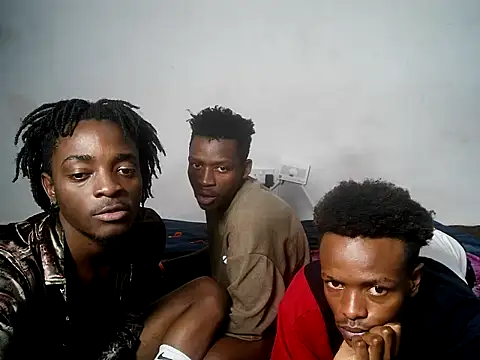 threemanias élő XXX-chatje
