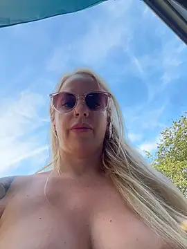 Chat XXX en directo de June695_