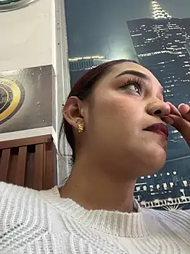 Sara-77's Live XXX Chat