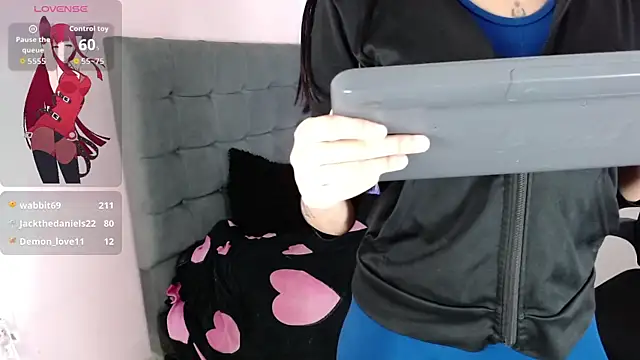 Czat XXX na żywo – atenea_xx18