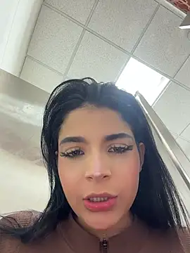 ArieliciousXXX লাইভ XXX চ্যাট