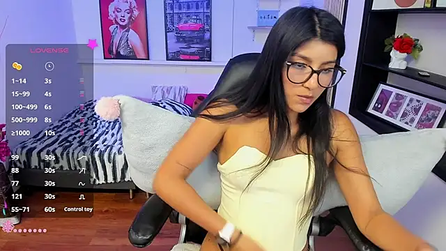 Chat XXX en directo de Hailey_Adams