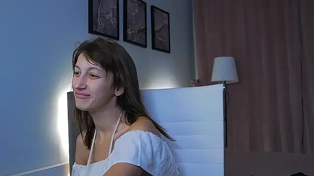 SofiaHill's Live XXX Chat
