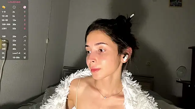 Chat +18 de MikaKatito ao vivo