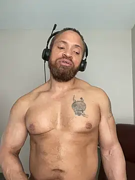 Fathero1time XXX чат на живо