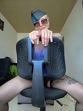 MARILYNKOVANOVA – Naživo XXX chat