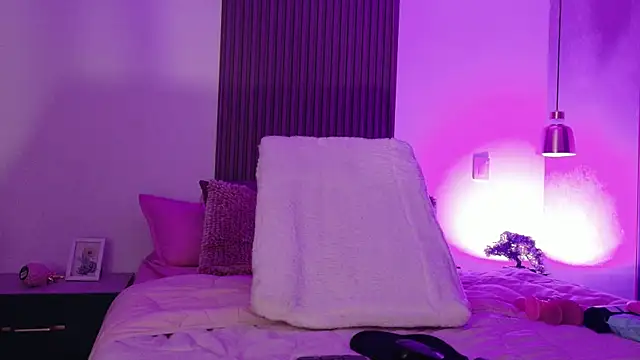 Chat +18 de Sophie-Wilson ao vivo