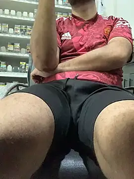 bigdickguy21cm Adlı Modelin Canlı XXX Sohbeti